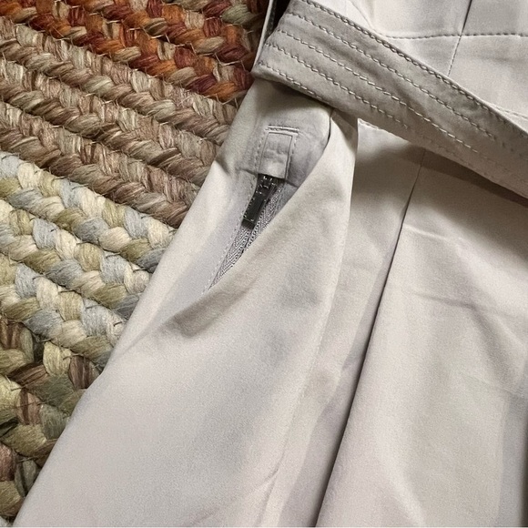 Athleta Beige Skyline Short II high waisted size 24 - Picture 3 of 13